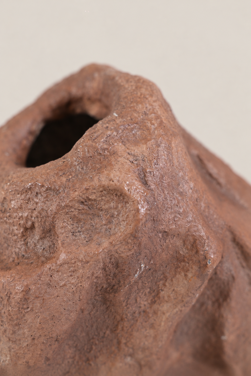 Cairn Vase