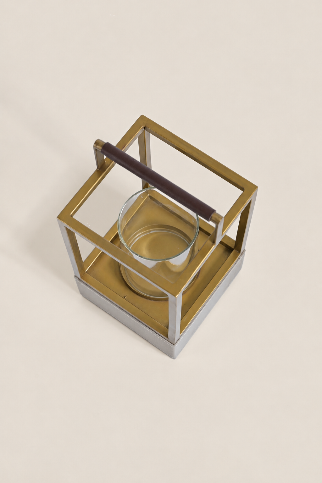 THE FRAME LANTERN