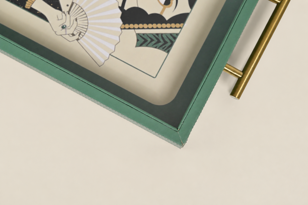 Retro Queen Tray